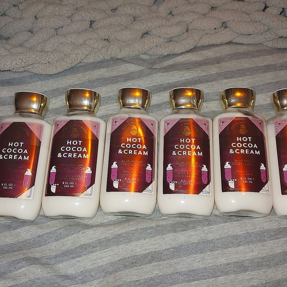 Bath and Body works Hot Cocoa and Cream lotion x6 - Picture 1 of 3